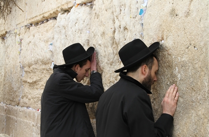 sJerusalemKlagemauer40betende_Juden2010gje.jpg