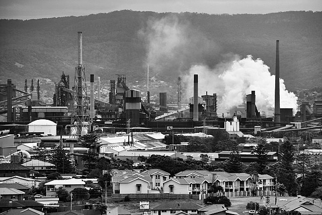 640px14_Steelworks_of_BlueScope_Steel_Limited_company_in_Port_Kembla,_Australia__製鉄所.jpg