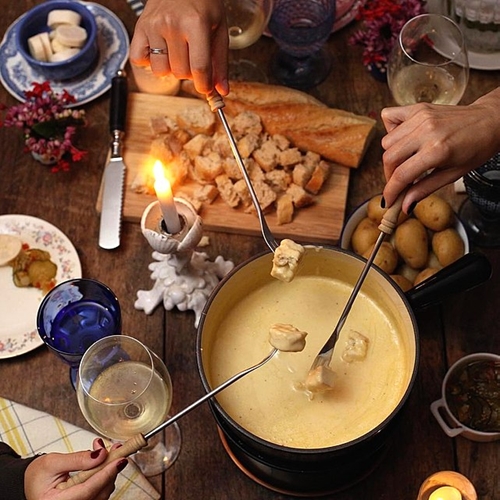 s-Fondue_dish.jpg
