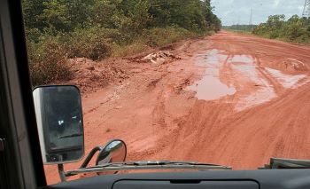 Bauxite_road_2719399285.jpg