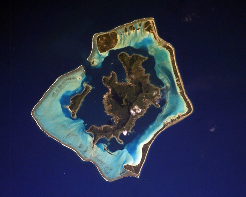 s-Bora_Bora_ISS006.jpg