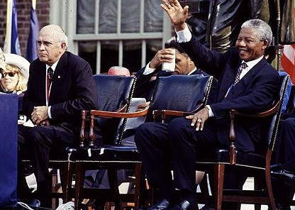 F._W._de_Klerk_and_Nelson_Mandela_in_Philadelphia_1993.jpg