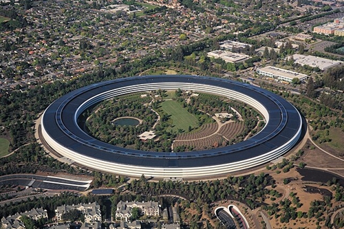 s-Aerial_view_of_Apple_Park_dllu.jpg